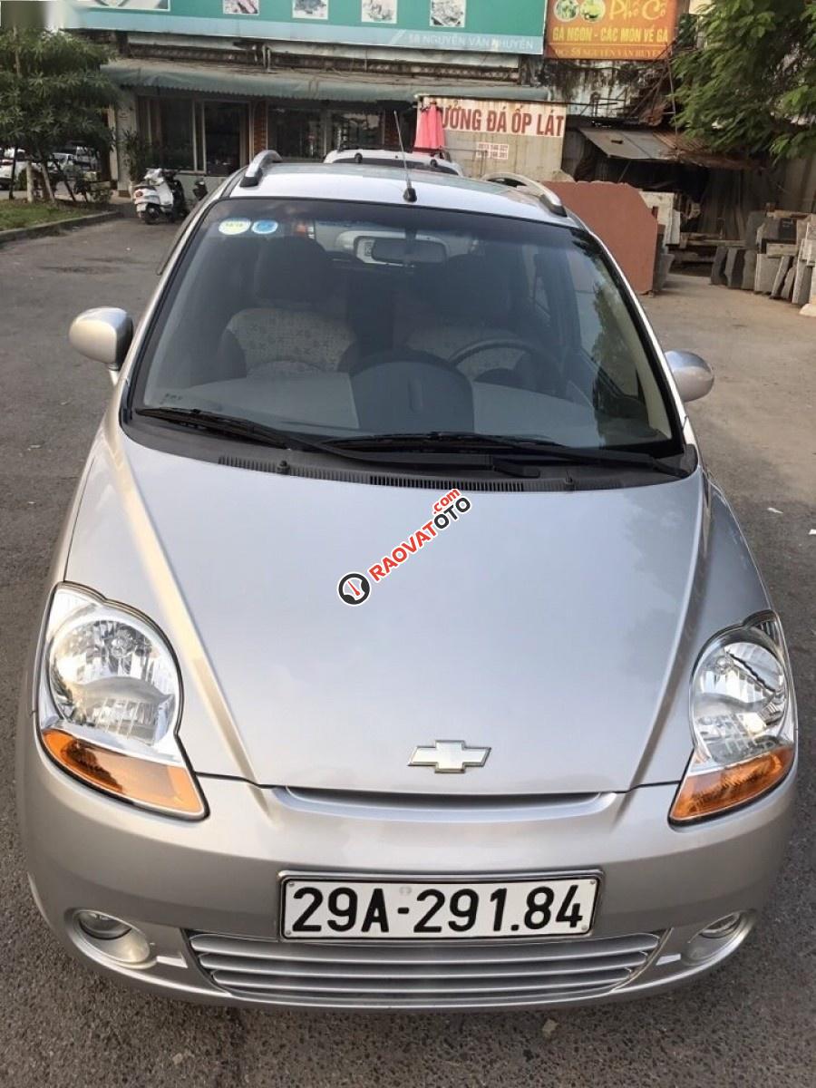 Bán Chevrolet Spark đời 2011, màu bạc-0