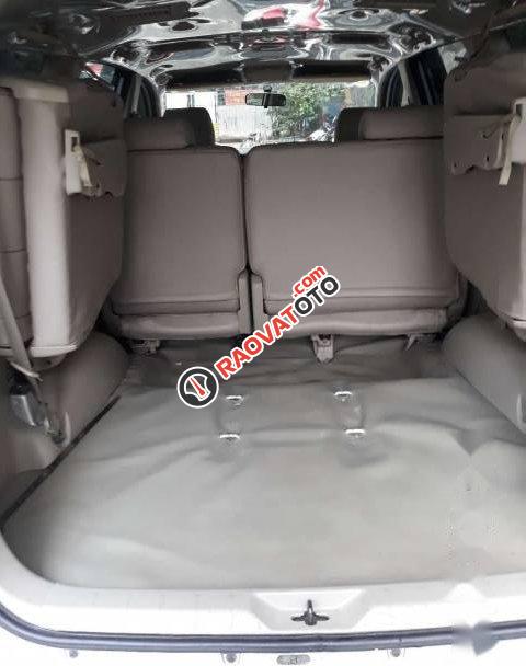 Bán xe Toyota Innova đời 2010, màu bạc  -2