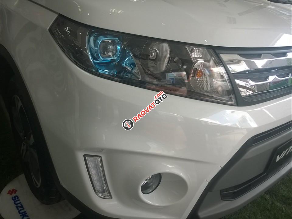 Suzuki Vitara 2017 - Trắng ngọc trai - xe có sẵn - CTKM giảm 50 triệu - Hỗ trợ ngân hàng 80% - liên hệ 0906612900-2