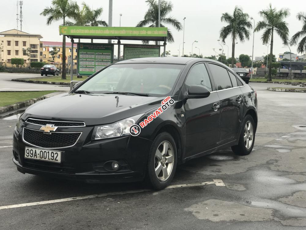 Cần bán xe Chevrolet Cruze năm 2010 màu đen, giá 315 triệu-0