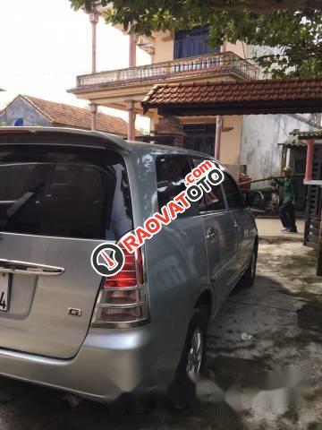 Bán Toyota Innova J năm 2008, màu bạc-3