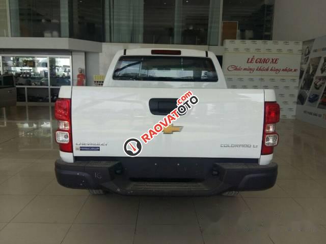 Cần bán Chevrolet Colorado năm 2017, màu trắng-3