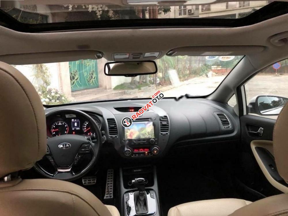 Cần bán xe Kia Cerato 2.0 AT 2016, màu trắng số tự động-0