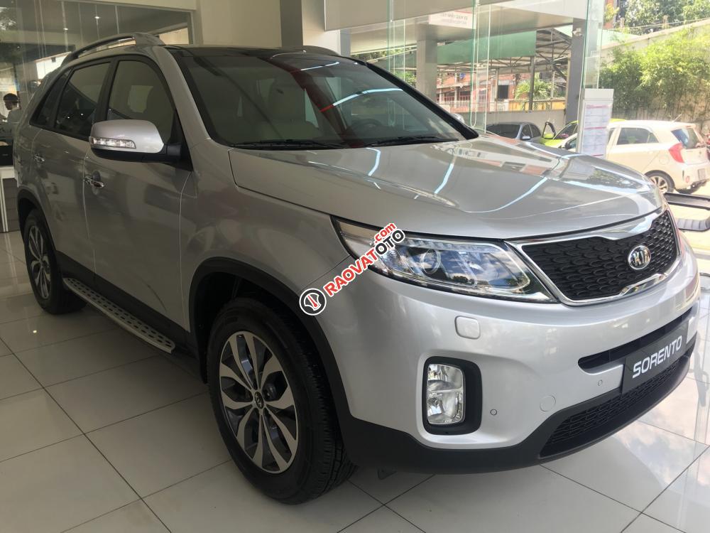 Cần bán Kia Sorento GAT đời 2017, màu bạc, giá ưu đãi hấp dẫn-1