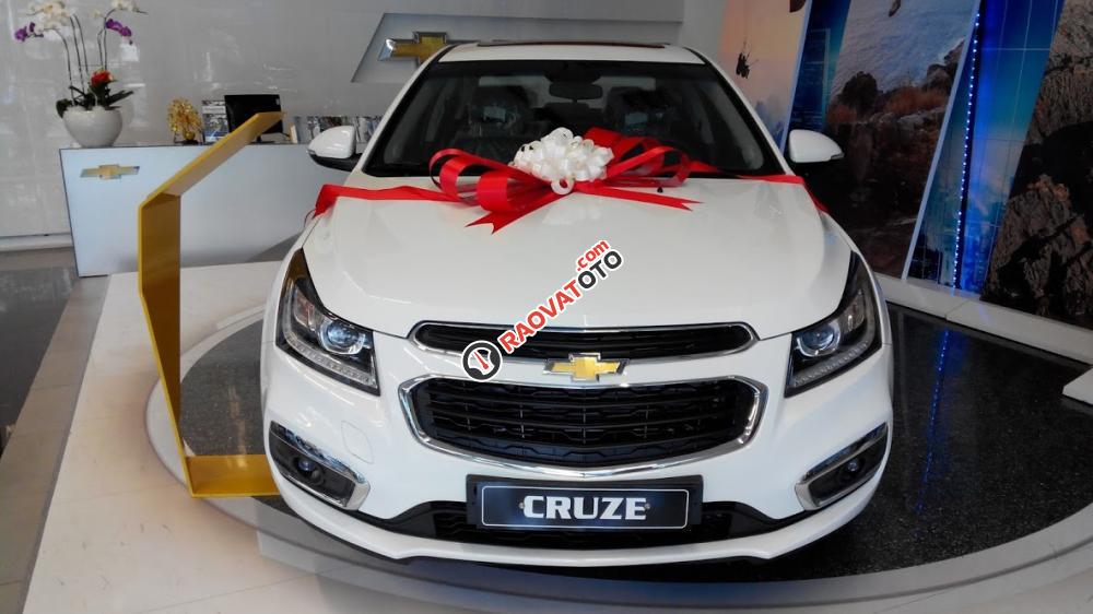 Bán Chevrolet Cruze 1.8LTZ AT 2017, nhiều màu, vay 90%, giao xe liền-0