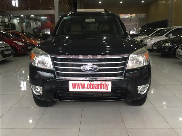 Cần bán Ford Everest sản xuất 2011, màu đen, số sàn, giá tốt-0