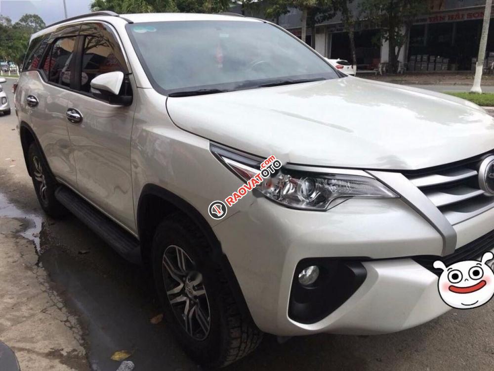 Bán Toyota Fortuner 2.4G 4x2 MT đời 2017, màu trắng, nhập khẩu nguyên chiếc-5