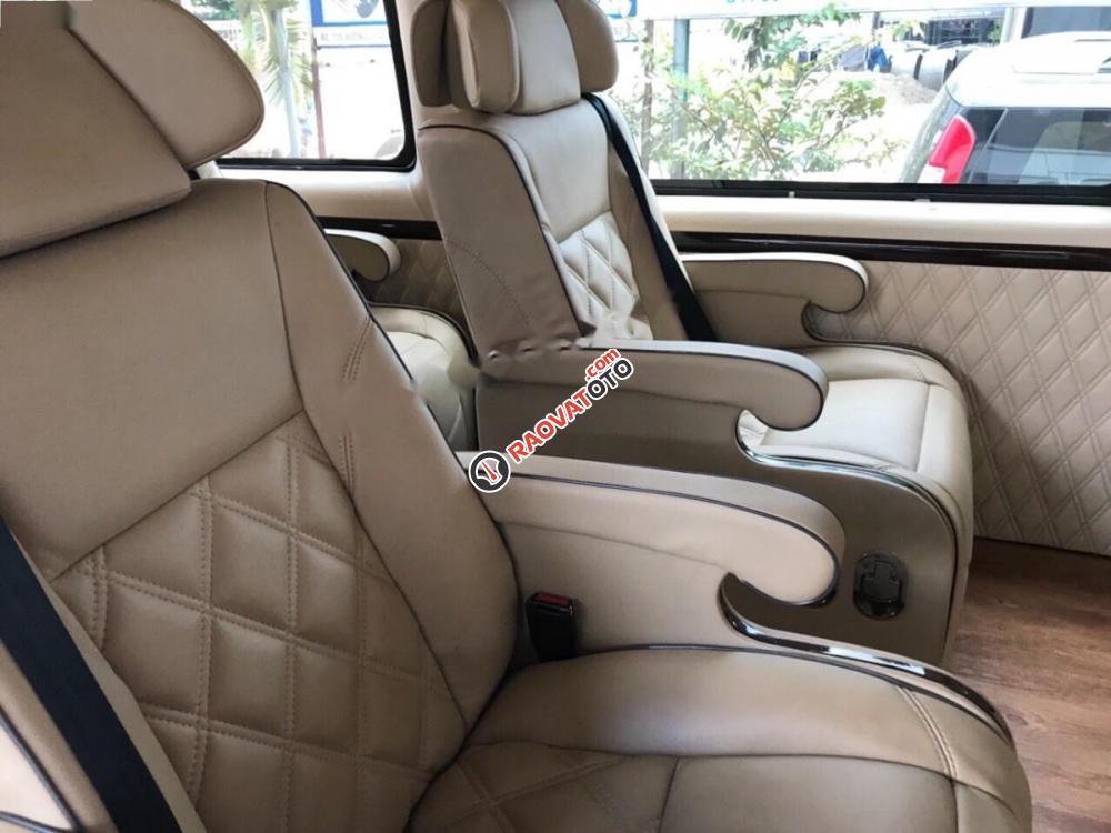 Cần bán xe Ford Transit Limousine 2016, màu bạc-4