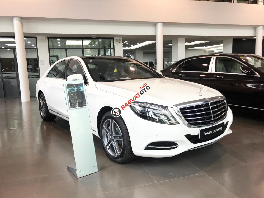 Cần bán lại xe Mercedes S400 đời 2017, màu trắng chính chủ-1