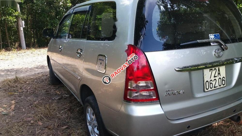 Bán Toyota Innova 2008, màu bạc xe gia đình-2