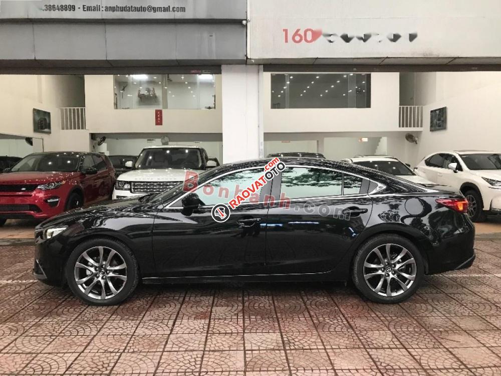 Cần bán gấp Mazda 6 2.0 Premium năm 2017, màu đen, giá 920tr-2