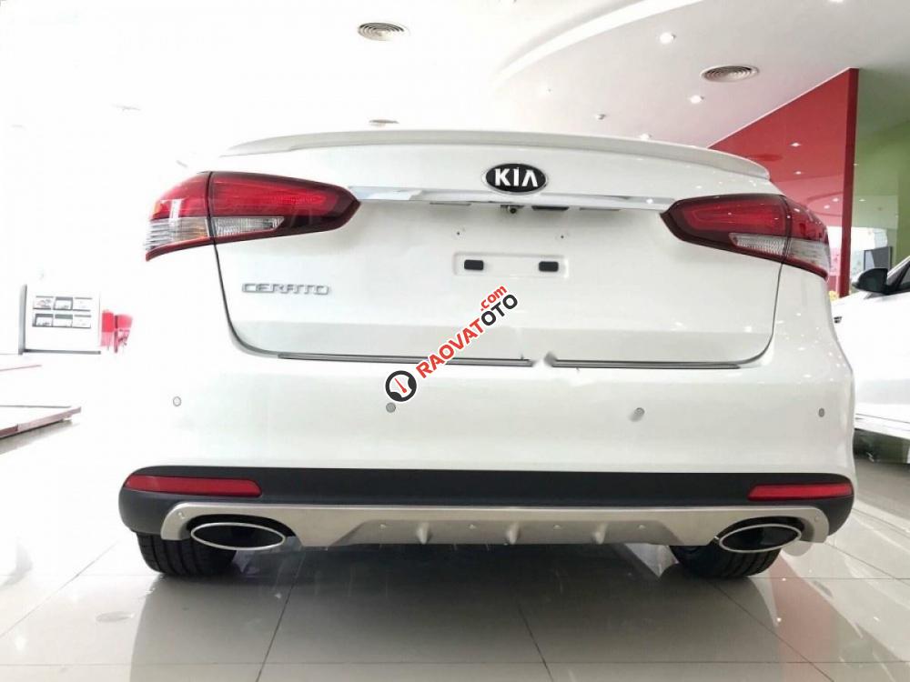 Bán Kia Cerato Signature 1.6 AT đời 2017, màu trắng giá cạnh tranh-1