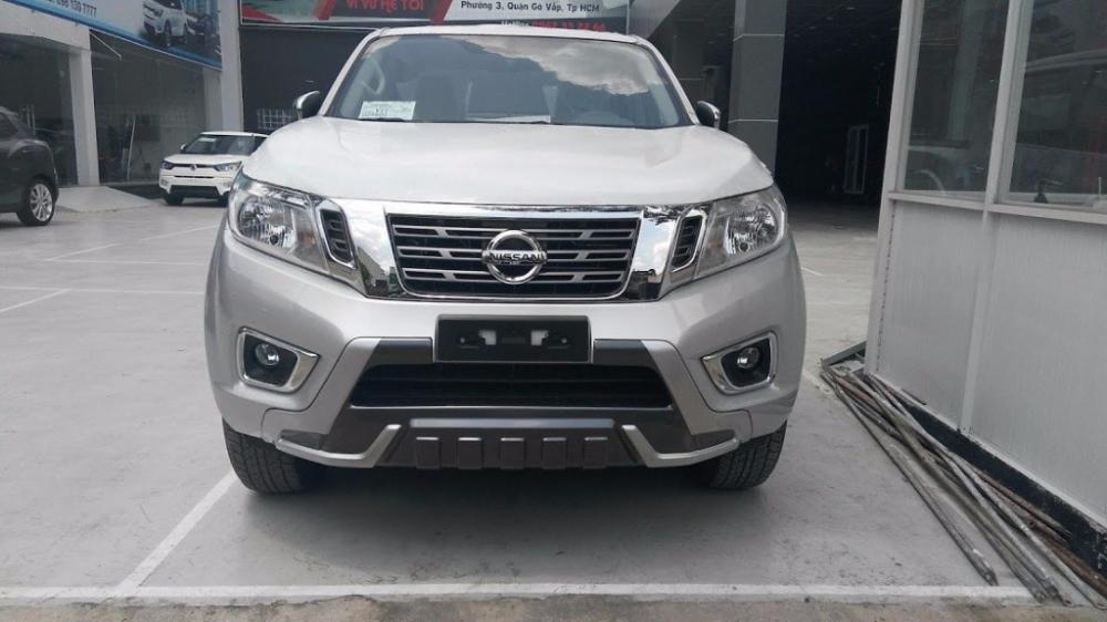 Bán xe Nissan Navara đời 2017, màu bạc, nhập khẩu-1