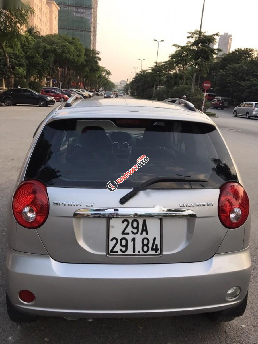 Bán Chevrolet Spark đời 2011, màu bạc-1