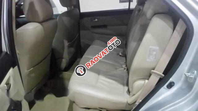 Bán xe Toyota Fortuner đời 2014, màu bạc  -4