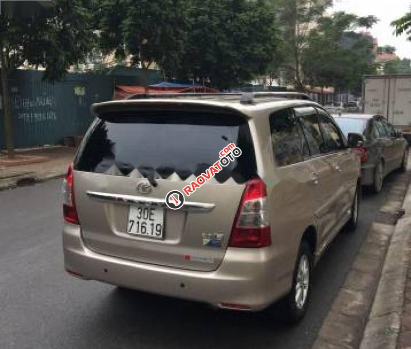 Cần bán xe Toyota Innova 2.0E năm 2013 chính chủ, giá chỉ 575 triệu-3