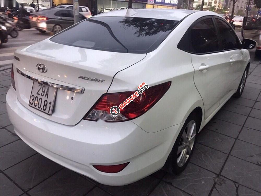 Bán xe Hyundai Accent 1.4AT đời 2011, màu trắng, nhập khẩu số tự động, 400 triệu-4