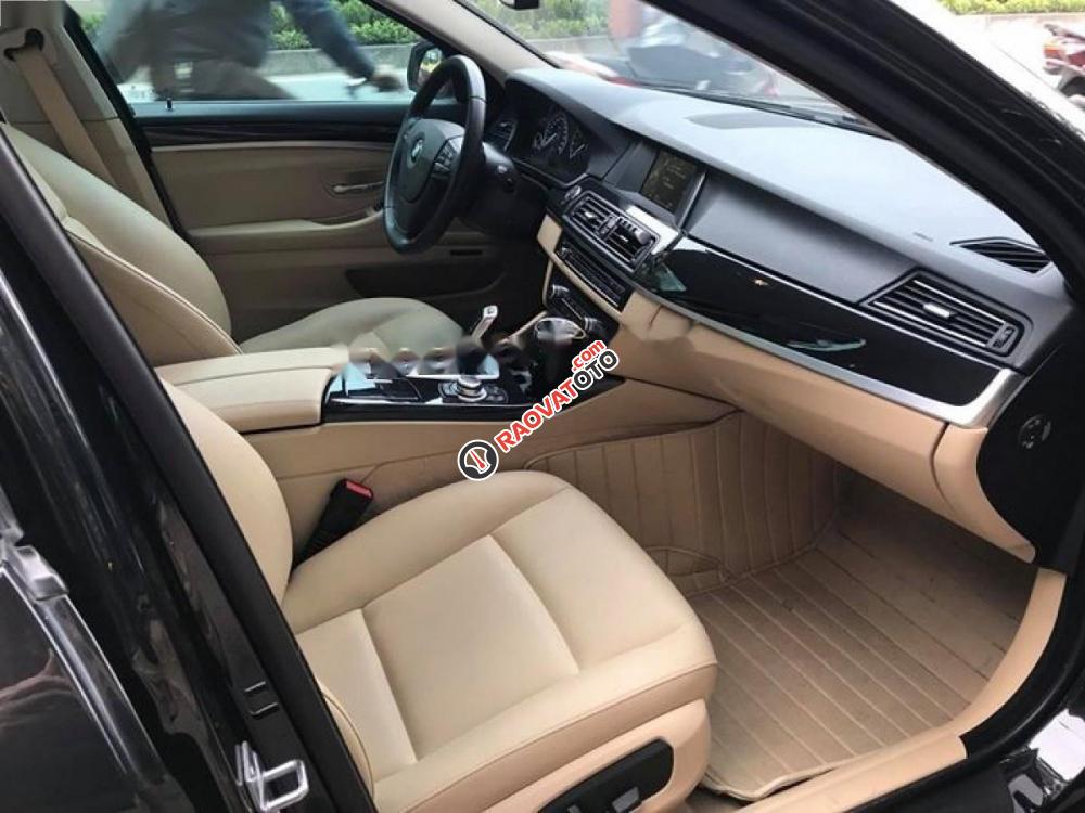 Bán xe BMW 5 Series 520i sản xuất 2015, màu đen-2