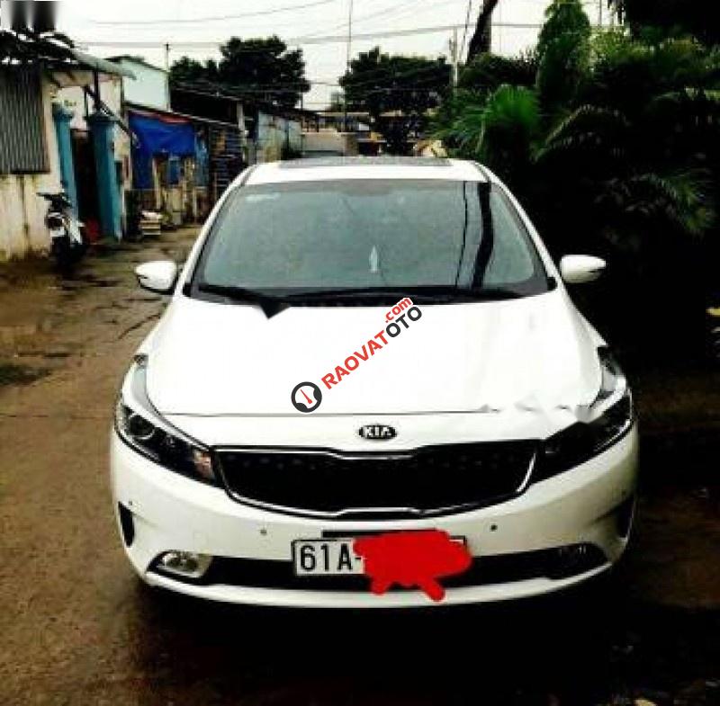 Cần bán xe Kia Cerato 1.6 AT đời 2017, màu trắng-1