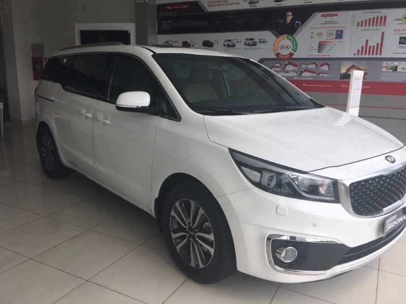 Bán Kia Sedona đời 2017, màu trắng, nhập khẩu-2