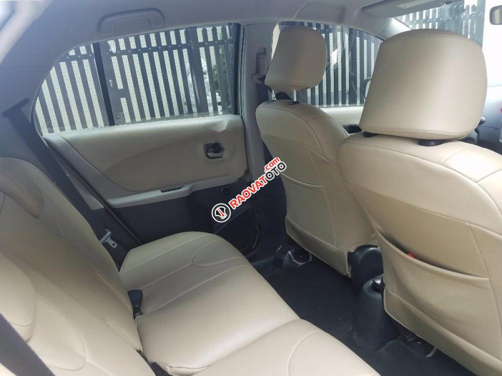 Cần bán lại xe Toyota Yaris đời 2010, màu bạc, nhập khẩu số tự động-4