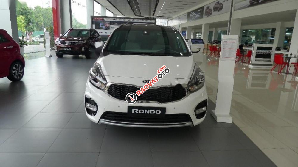 Cần bán Kia Rondo năm 2017, màu trắng-0