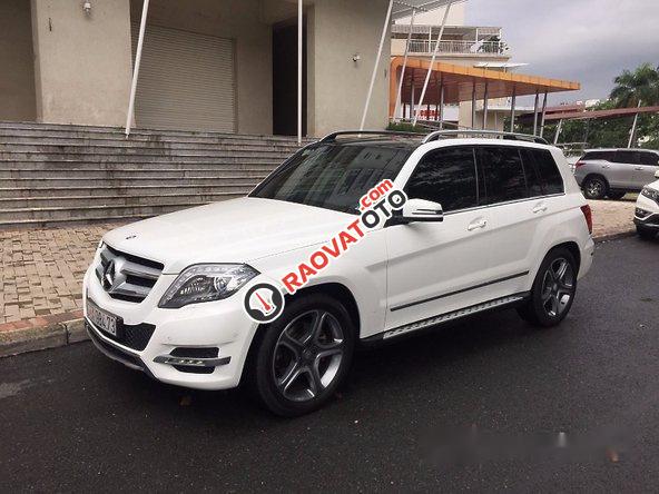 Cần bán lại xe Mercedes GLK220 đời 2014, màu trắng, nhập khẩu nguyên chiếc còn mới-0