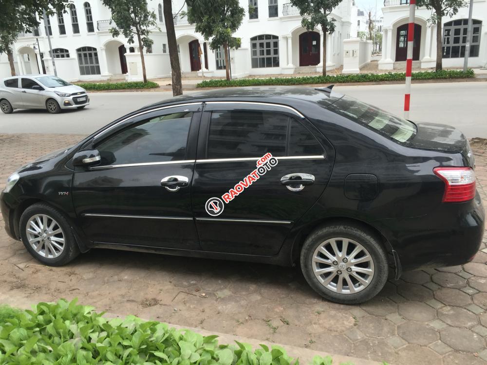 Cần bán Toyota Vios sản xuất 2010, màu đen-5