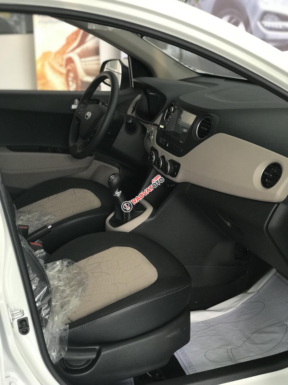 [Hyundai Hue] Cần bán Hyundai Grand i10 năm 2018 màu trắng, 315 triệu - LH 0903.545.725-3