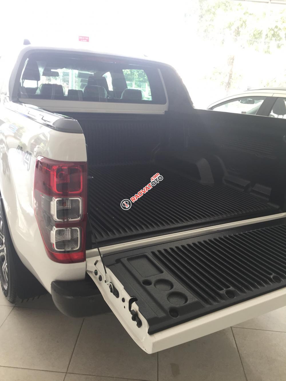 Bán Ford Ranger Wildtrak màu trắng, có xe tại Tây Ninh, giao xe liền-5