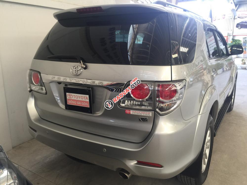 Cần bán xe Toyota Fortuner dầu (4x2) đời 2012, xe đẹp, hỗ trợ vay 70%-4