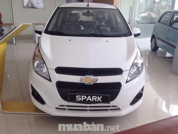 Bán Chevrolet Spark sản xuất 2017, màu trắng, nhập khẩu, mới 100%, 269tr-0