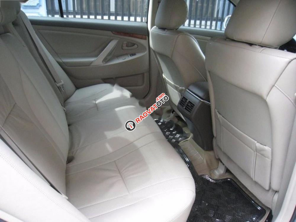 Cần bán gấp Toyota Camry 2.4G đời 2012, màu bạc, giá tốt-4