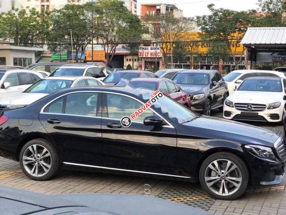 Bán Mercedes C250 Exclusive đời 2017, màu đen-3