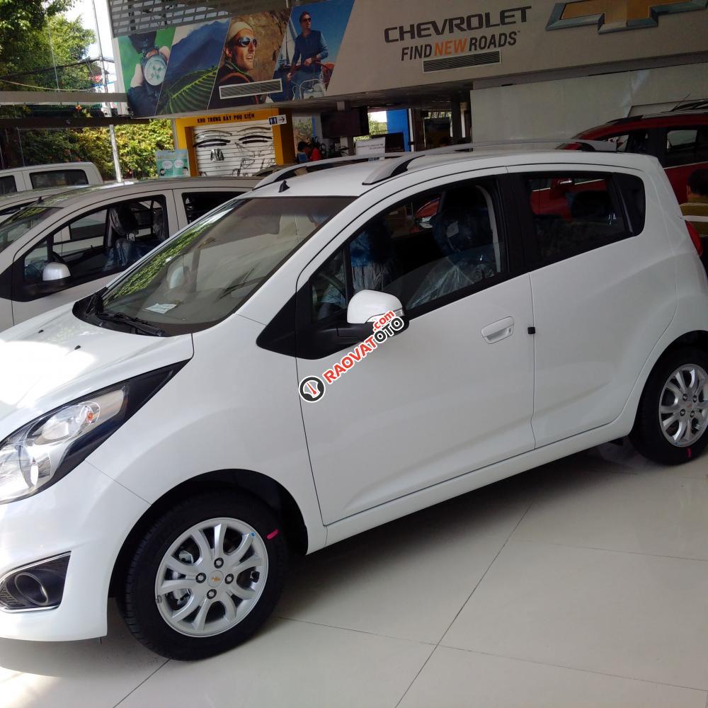 Chevrolet Spark 2017, hỗ trợ vay ngân hàng 90%. Gọi Ms. Lam 0939193718-1