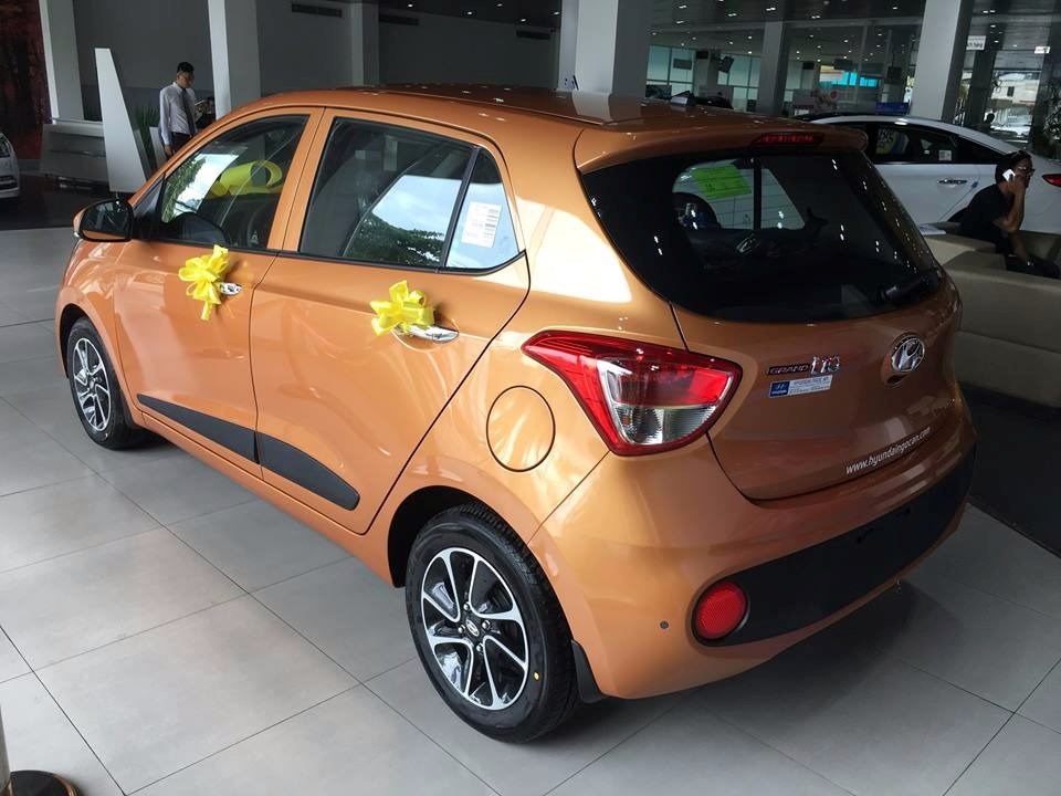 Bán Hyundai Grand i10 đời 2017, màu đỏ, nhập khẩu  -11