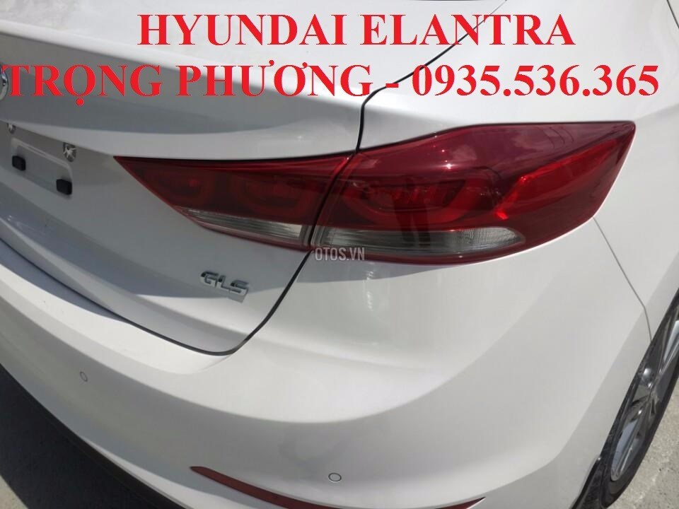 Bán Hyundai Elantra đời 2017, màu trắng, nhập khẩu-11