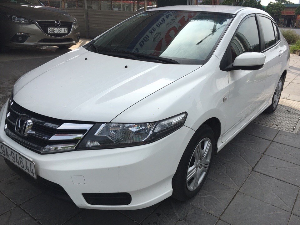 Bán Honda City 1.5MT 2013, màu trắng, xe nhập -2