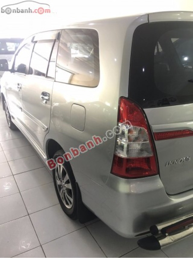 Bán ô tô Toyota Innova 2015, màu bạc, xe nhập-1