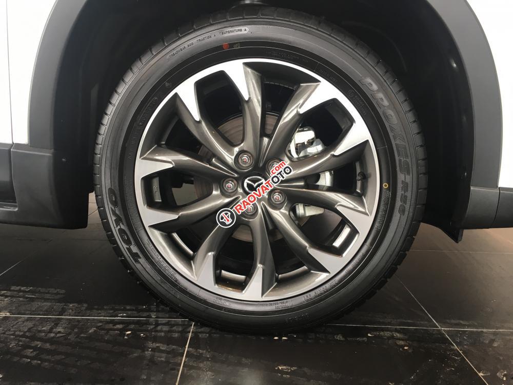 Có sẵn CX-5 2.5 màu trắng Facelift, giá hấp dẫn + khuyến mại - 0977.759.946-4