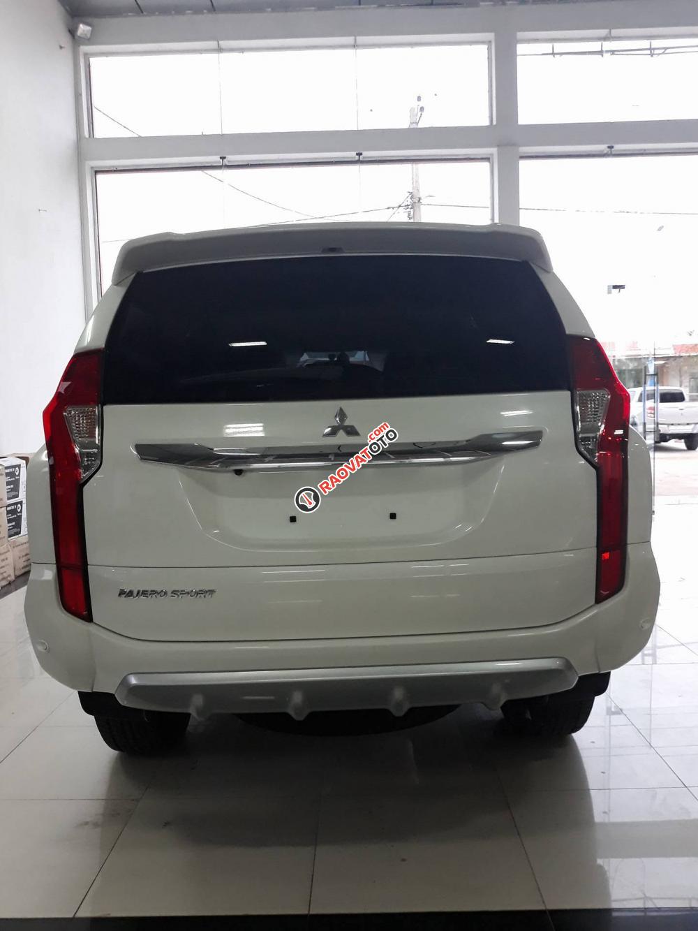 Bán xe 7 chỗ Pajero Sport giá tốt Mitsubishi Quảng Bình tháng 1-2