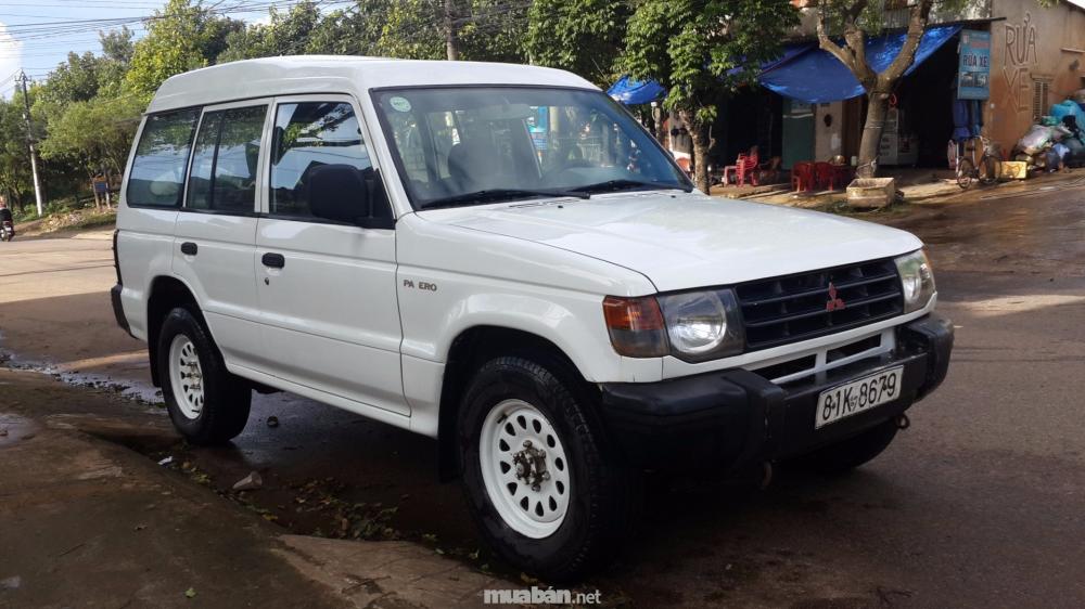 Cần bán Mitsubishi Pajero đời 2002, màu trắng, nhập khẩu-0