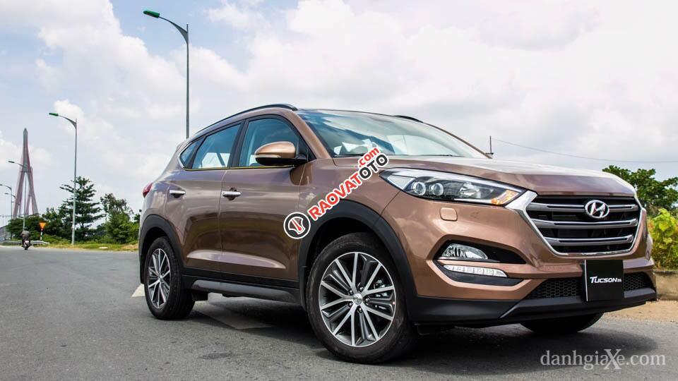 BÁN Hyundai Tucson 2.0 AT (ĐB) 2018 máy xăng - hỗ trợ vay vốn 80% giá trị xe, hotline 0935904141 - 0948945599-1