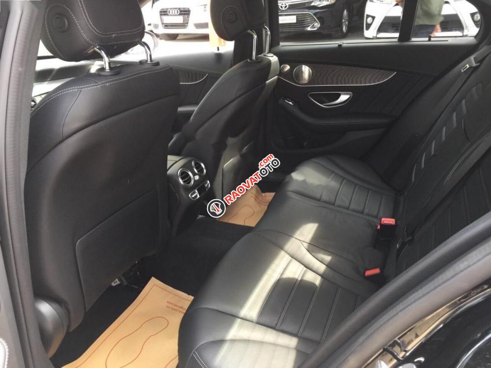 Bán Mercedes C300 AMG sản xuất 2017, màu đen-7