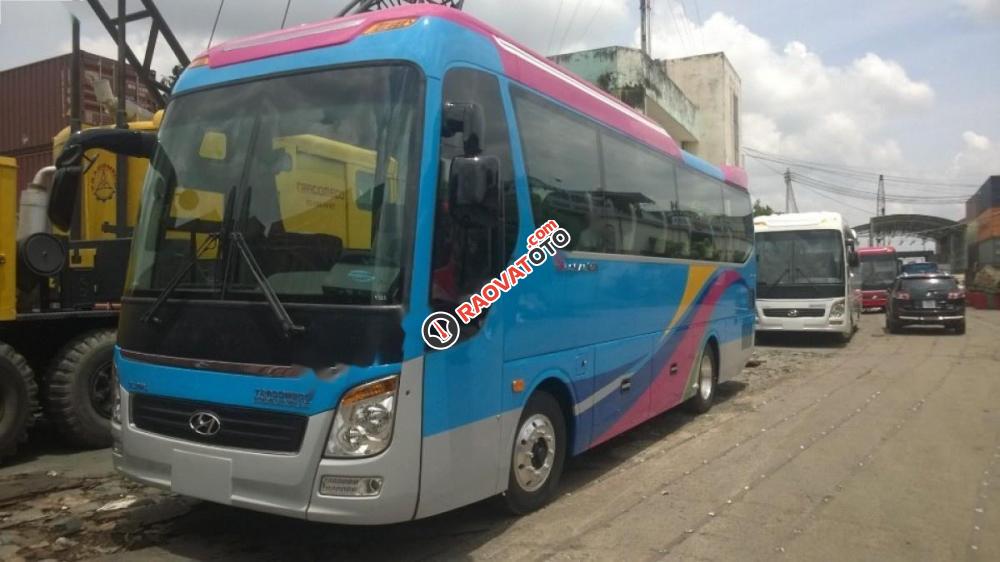 Bán Hyundai Universe Xpress Luxury sản xuất 2017, hai màu-0