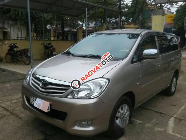 Cần bán gấp Toyota Innova G đời 2010, chính chủ-5