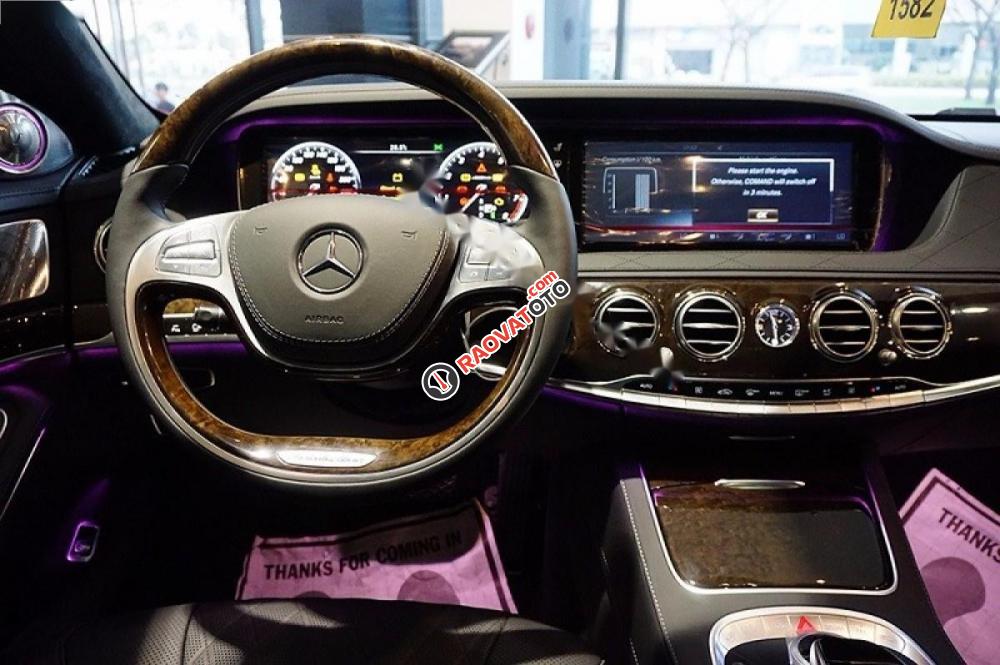 Cần bán lại xe Mercedes 400 2017, màu trắng như mới-5