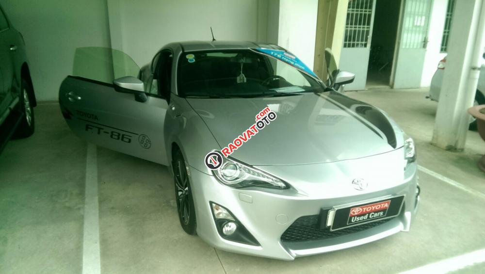 Bán Toyota FT86 2012 thể thao màu bạc, mới 90%, tiết kiệm so với xe mới 600 triệu-0