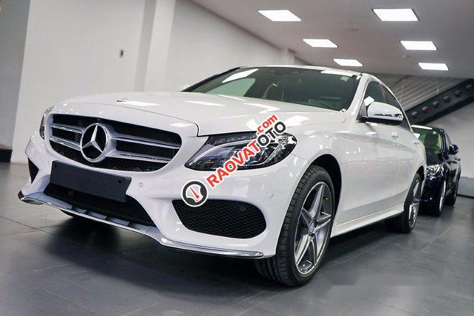 Bán Mercedes C300 đời 2017, màu trắng, nhập khẩu-0