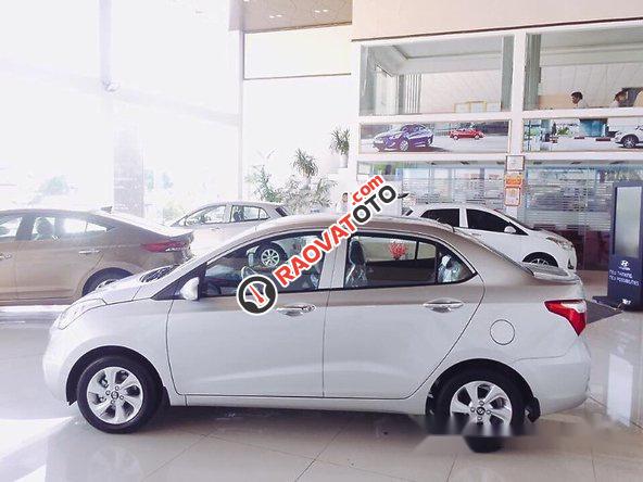 Bán xe Hyundai Grand i10 sản xuất 2017, màu bạc-3